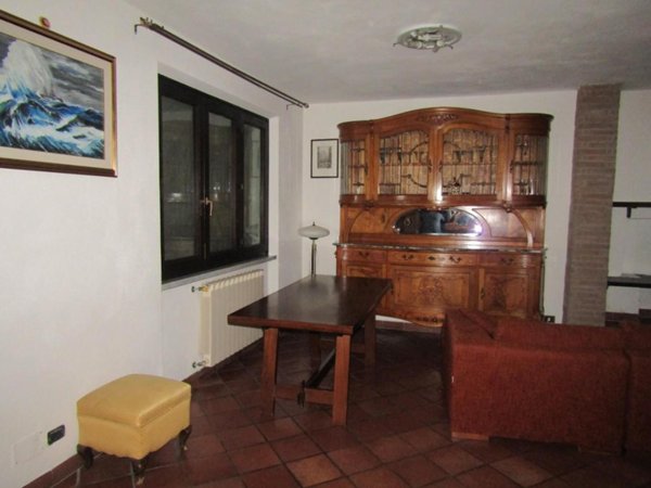 casa indipendente in vendita a Carrara in zona Fossola