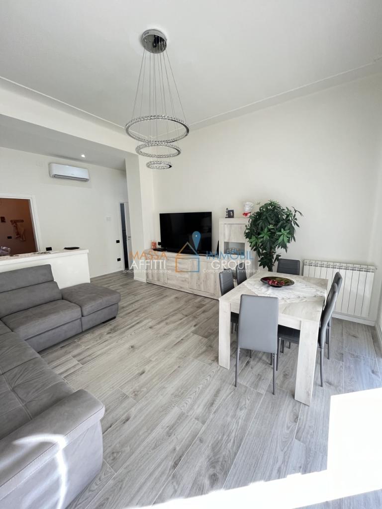 appartamento in vendita a Carrara in zona Marina di Carrara