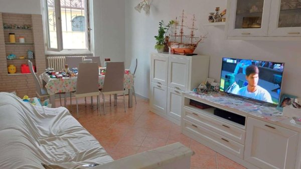 appartamento in vendita a Carrara in zona Centro Città