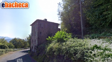 casa indipendente in vendita a Carrara in zona Fontia