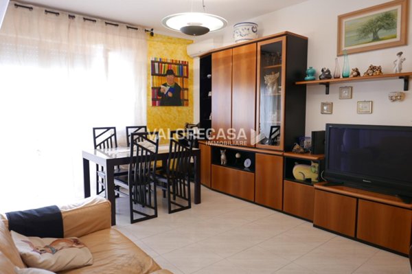 appartamento in vendita a Carrara in zona Avenza