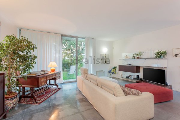 casa indipendente in vendita a Carrara in zona Fossone