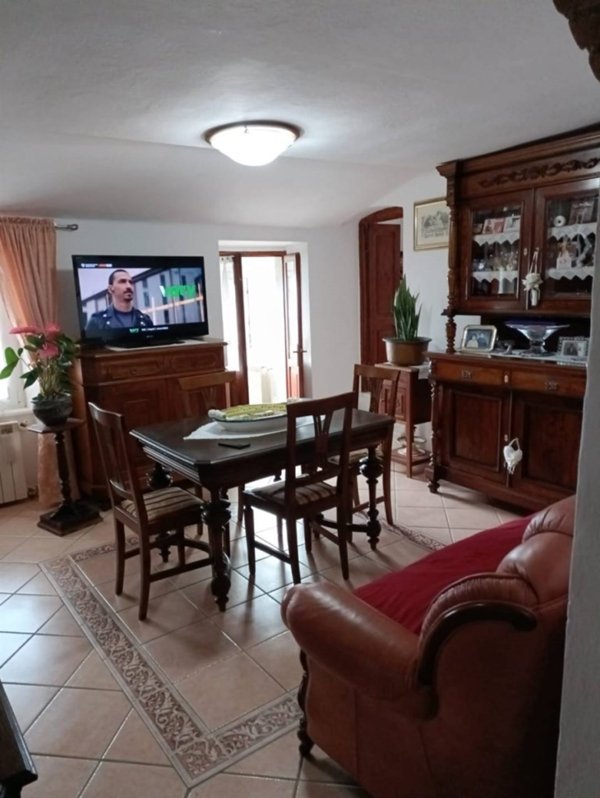 appartamento in vendita a Carrara in zona Fontia
