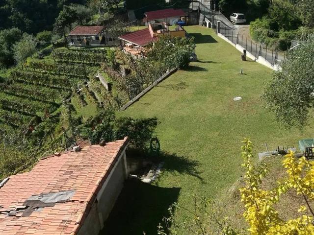 casa indipendente in vendita a Carrara