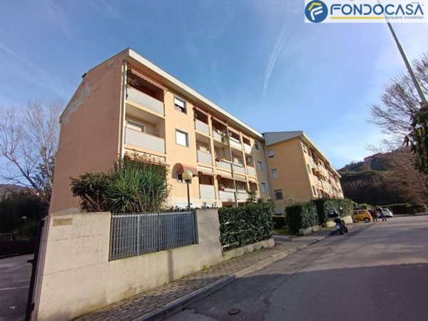 appartamento in vendita a Carrara in zona Nazzano