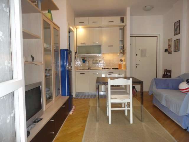 appartamento in vendita a Carrara in zona Marina di Carrara