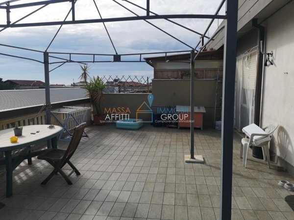 appartamento in vendita a Carrara in zona Marina di Carrara