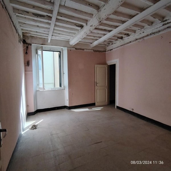 appartamento in vendita a Carrara in zona Centro Città