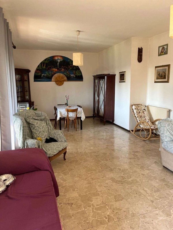 appartamento in vendita a Carrara in zona Avenza