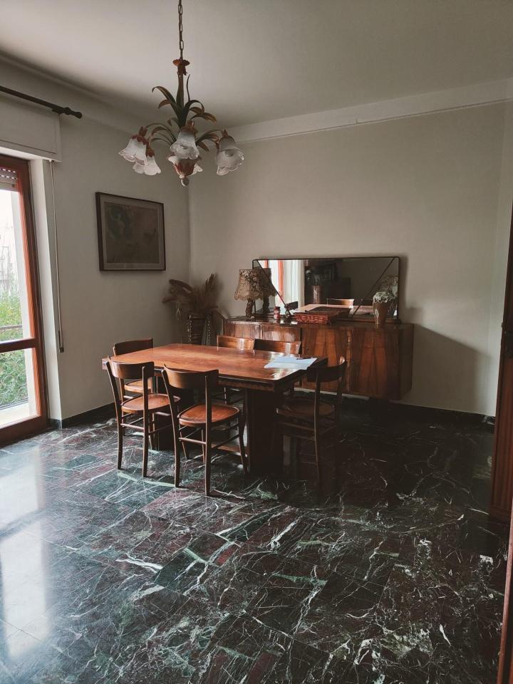 casa indipendente in vendita a Carrara in zona Stadio