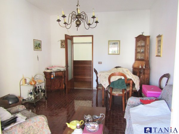 appartamento in vendita a Carrara in zona Marina di Carrara
