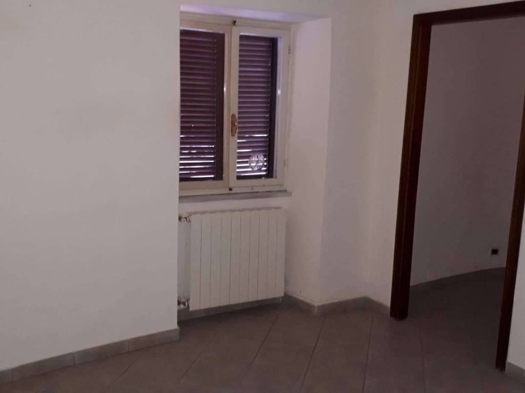 appartamento in vendita a Carrara in zona Sorgnano