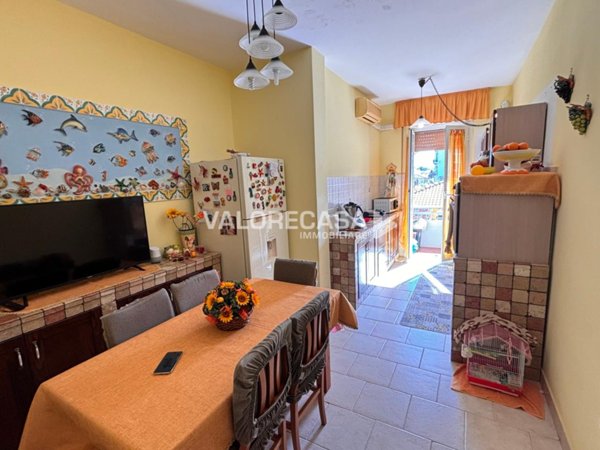 appartamento in vendita a Carrara in zona Marina di Carrara