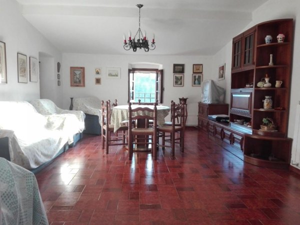 appartamento in vendita a Carrara in zona Nazzano