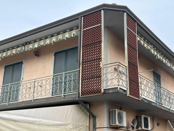 appartamento in vendita a Carrara in zona Bonascola