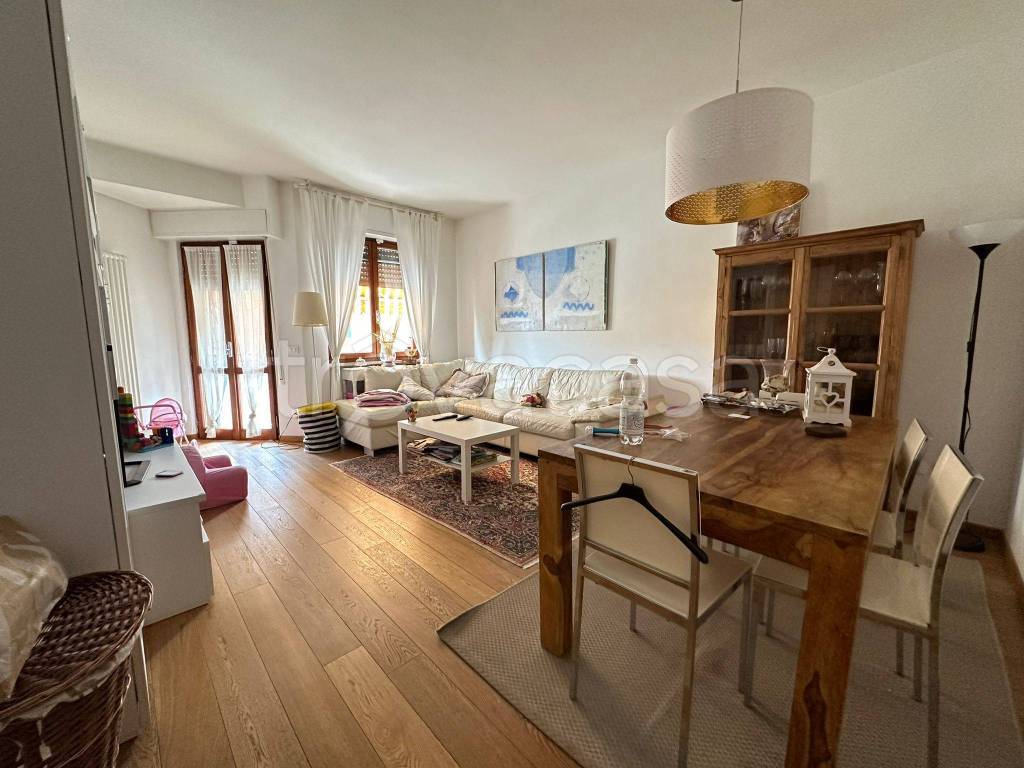 appartamento in vendita a Carrara in zona Marina di Carrara