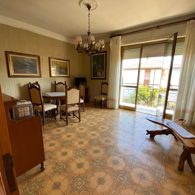 casa indipendente in vendita a Carrara in zona Avenza