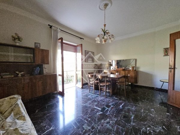 appartamento in vendita a Carrara in zona Avenza