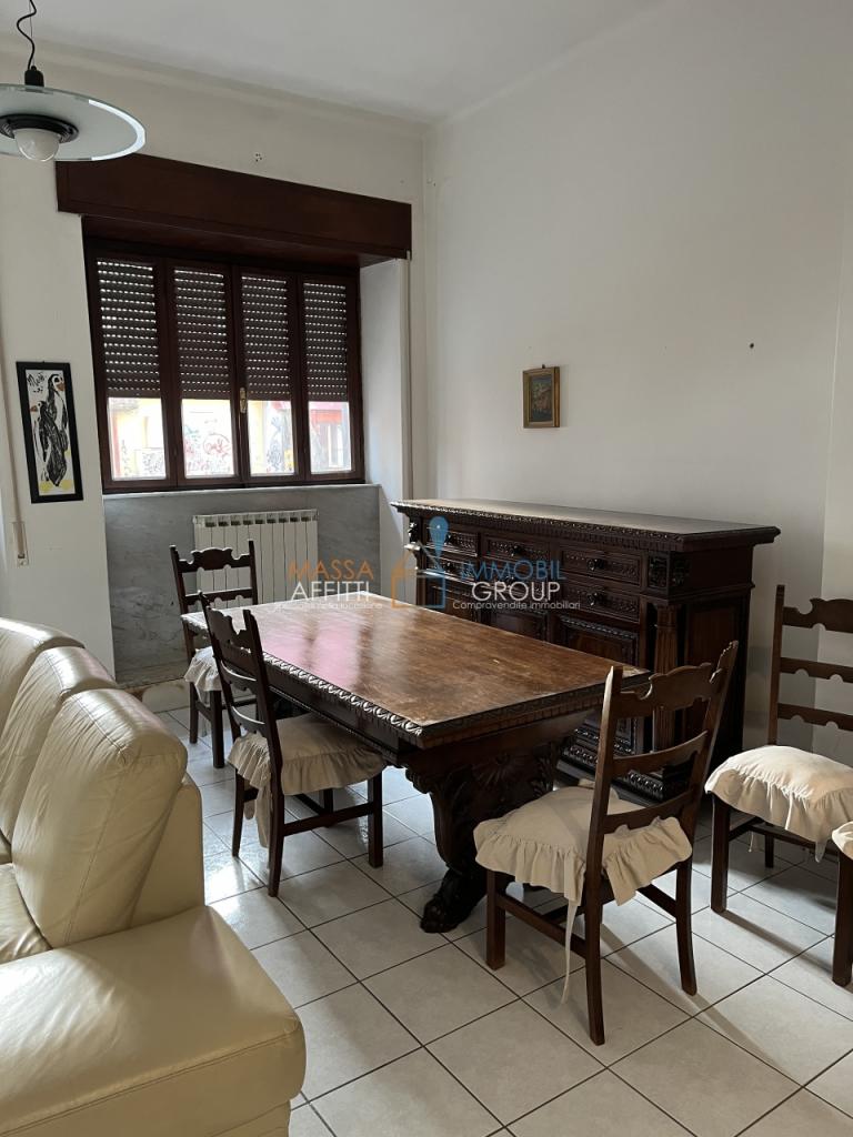 appartamento in vendita a Carrara in zona Centro Città