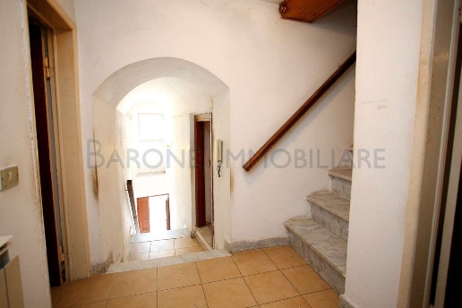 appartamento in vendita a Carrara in zona Gragnana