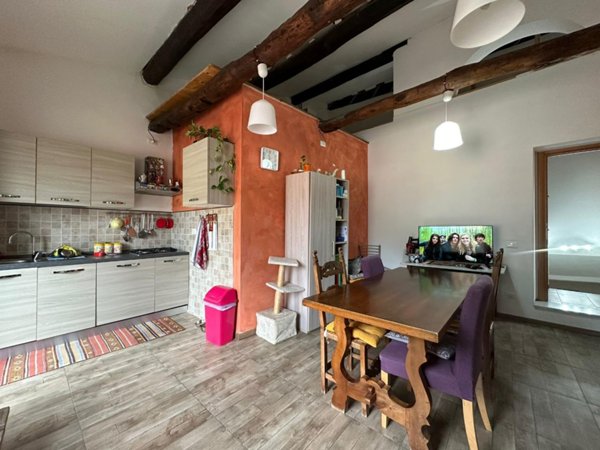 appartamento in vendita a Carrara in zona Centro Città