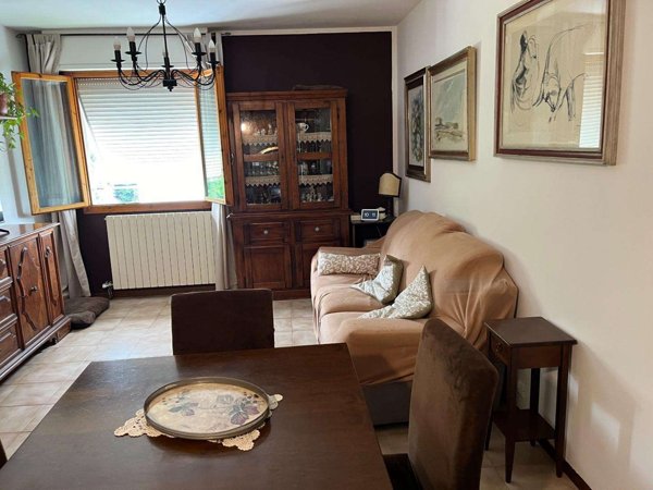 appartamento in vendita a Carrara in zona Bonascola