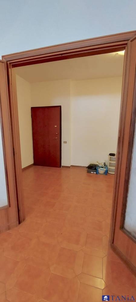 appartamento in vendita a Carrara in zona Avenza