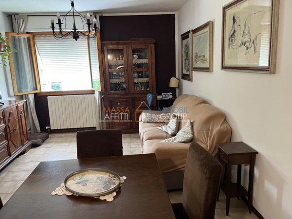 appartamento in vendita a Carrara in zona Bonascola