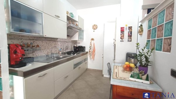 appartamento in vendita a Carrara in zona Marina di Carrara