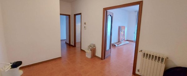 appartamento in vendita a Carrara in zona Avenza