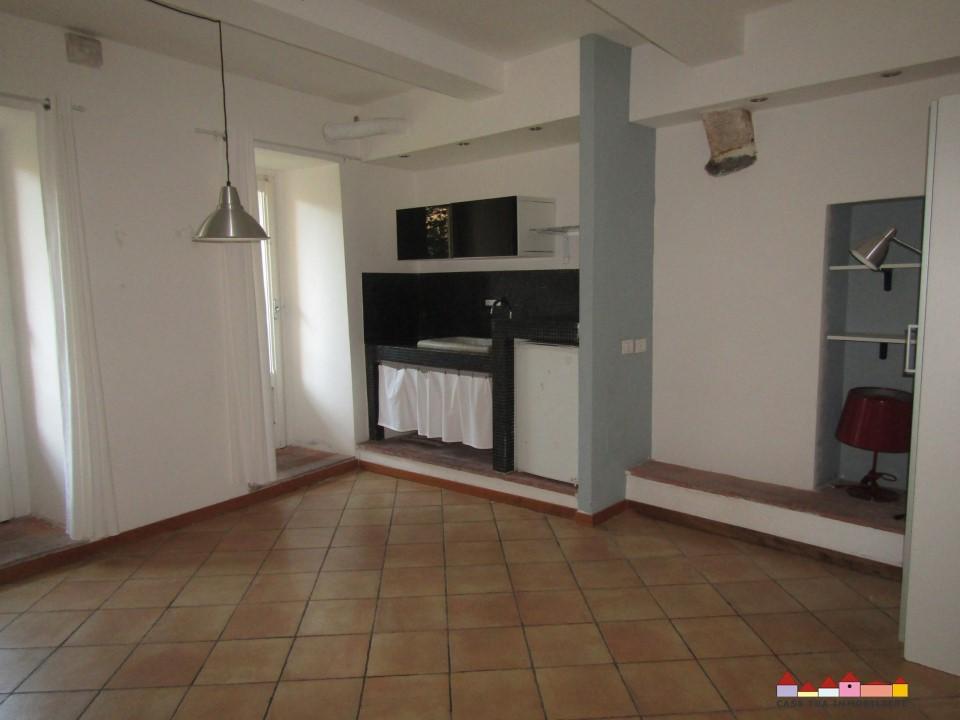 appartamento in vendita a Carrara in zona Centro Città