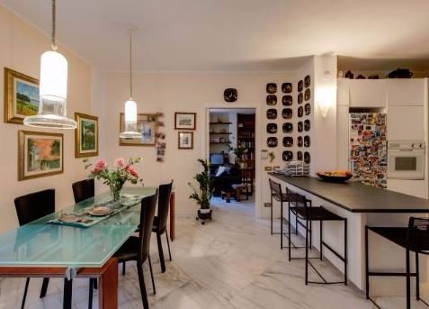 casa indipendente in vendita a Carrara in zona Marina di Carrara