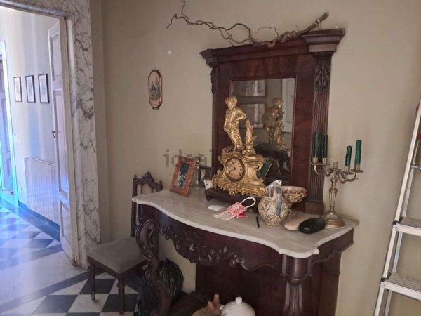 appartamento in vendita a Carrara in zona Centro Città