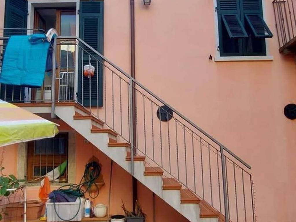 appartamento in vendita a Carrara in zona Bedizzano