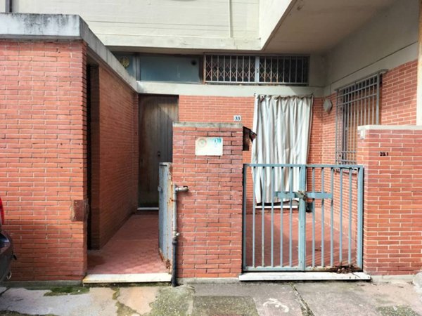 appartamento in vendita a Carrara in zona Marina di Carrara
