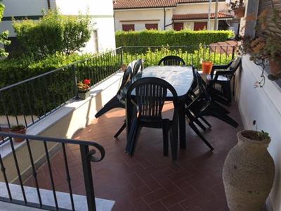 casa indipendente in vendita a Carrara