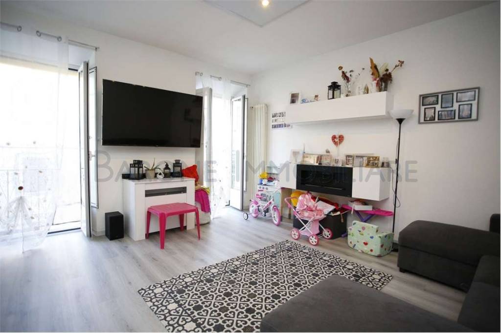 appartamento in vendita a Carrara in zona Avenza