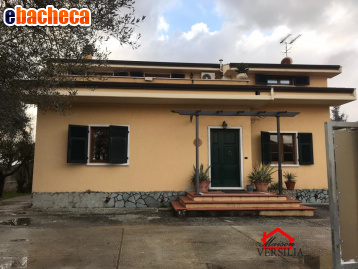 appartamento in vendita a Carrara in zona Fossone