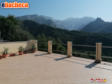 casa indipendente in vendita a Carrara in zona Sorgnano