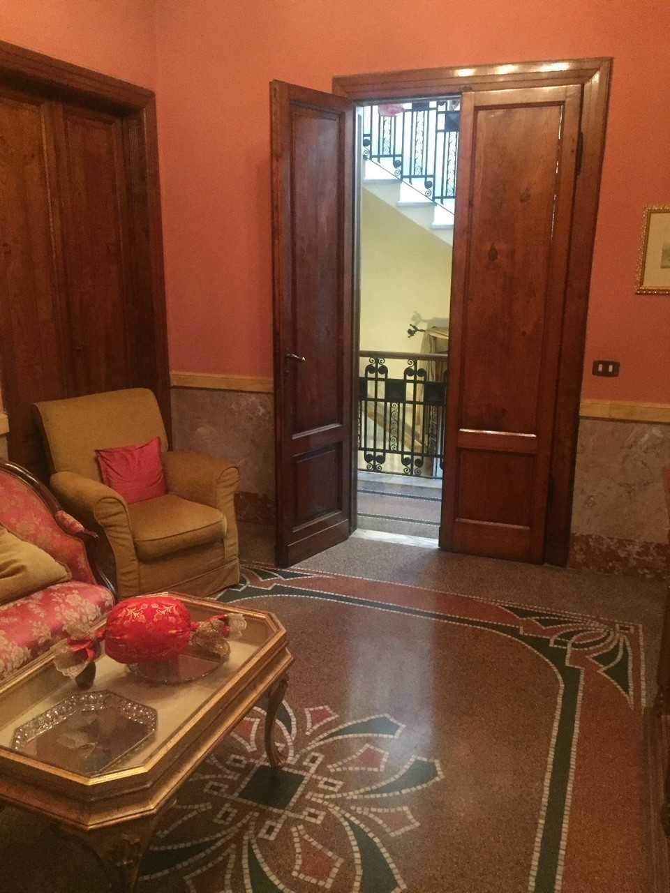 casa indipendente in vendita a Carrara