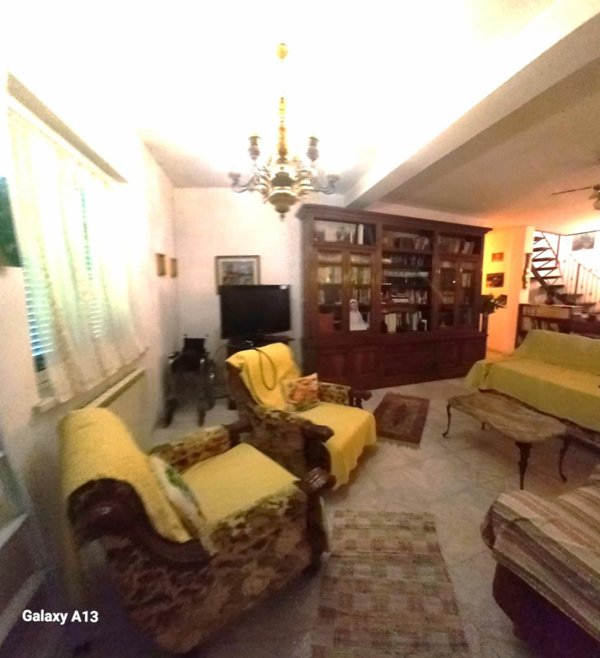casa indipendente in vendita a Carrara in zona Bonascola