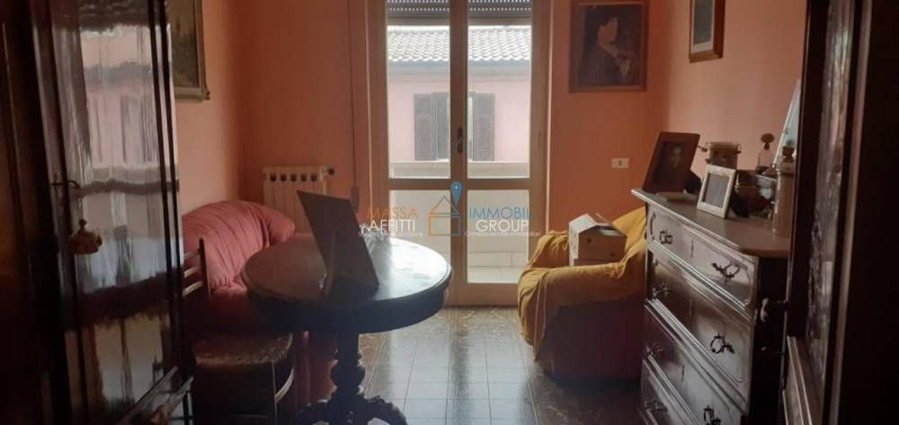 appartamento in vendita a Carrara in zona Avenza