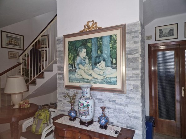 casa indipendente in vendita a Carrara in zona Marina di Carrara