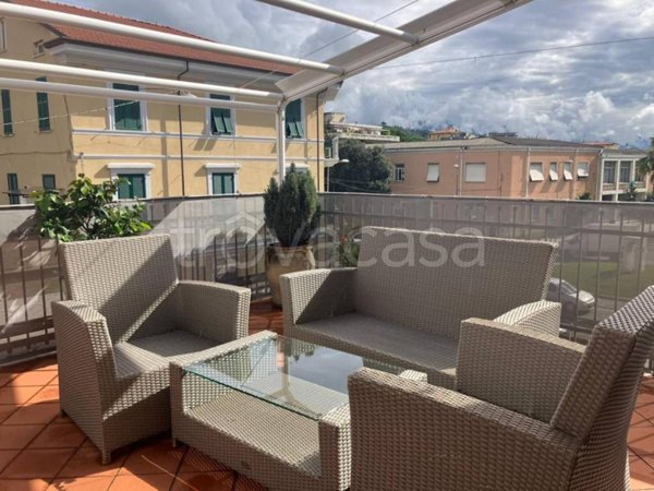 appartamento in vendita a Carrara in zona Avenza