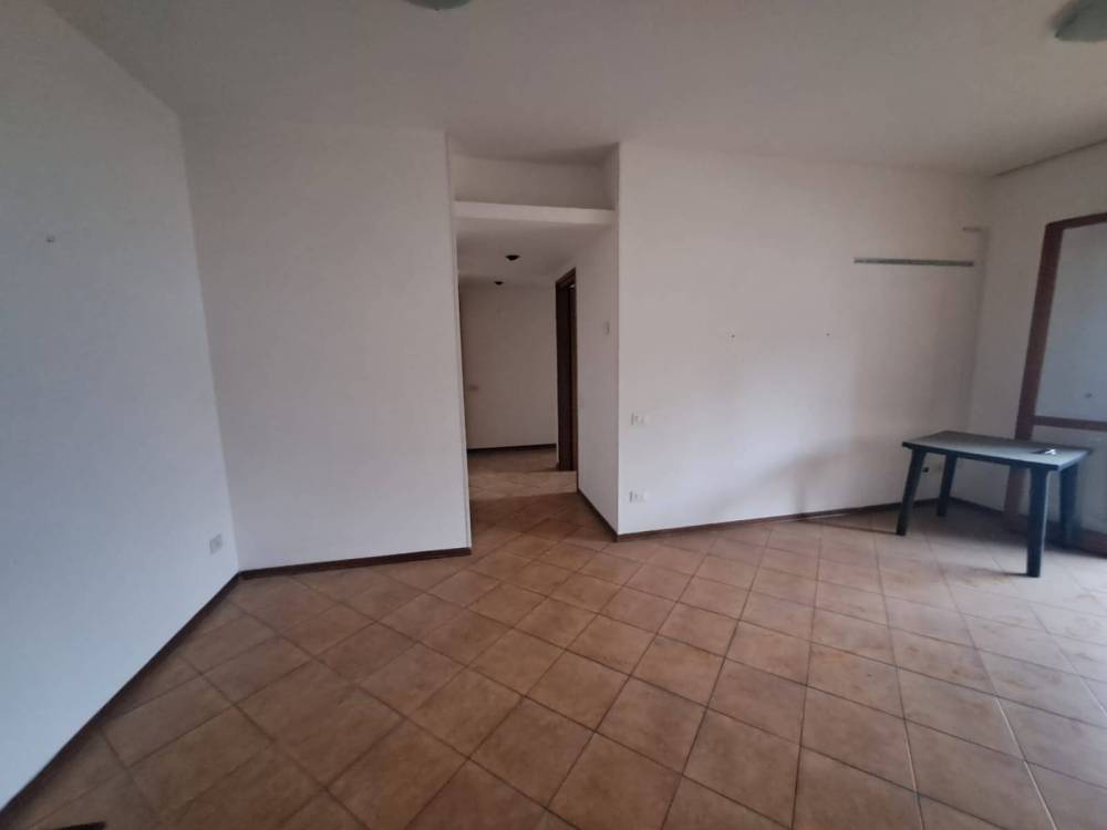 appartamento in vendita a Carrara in zona Stadio