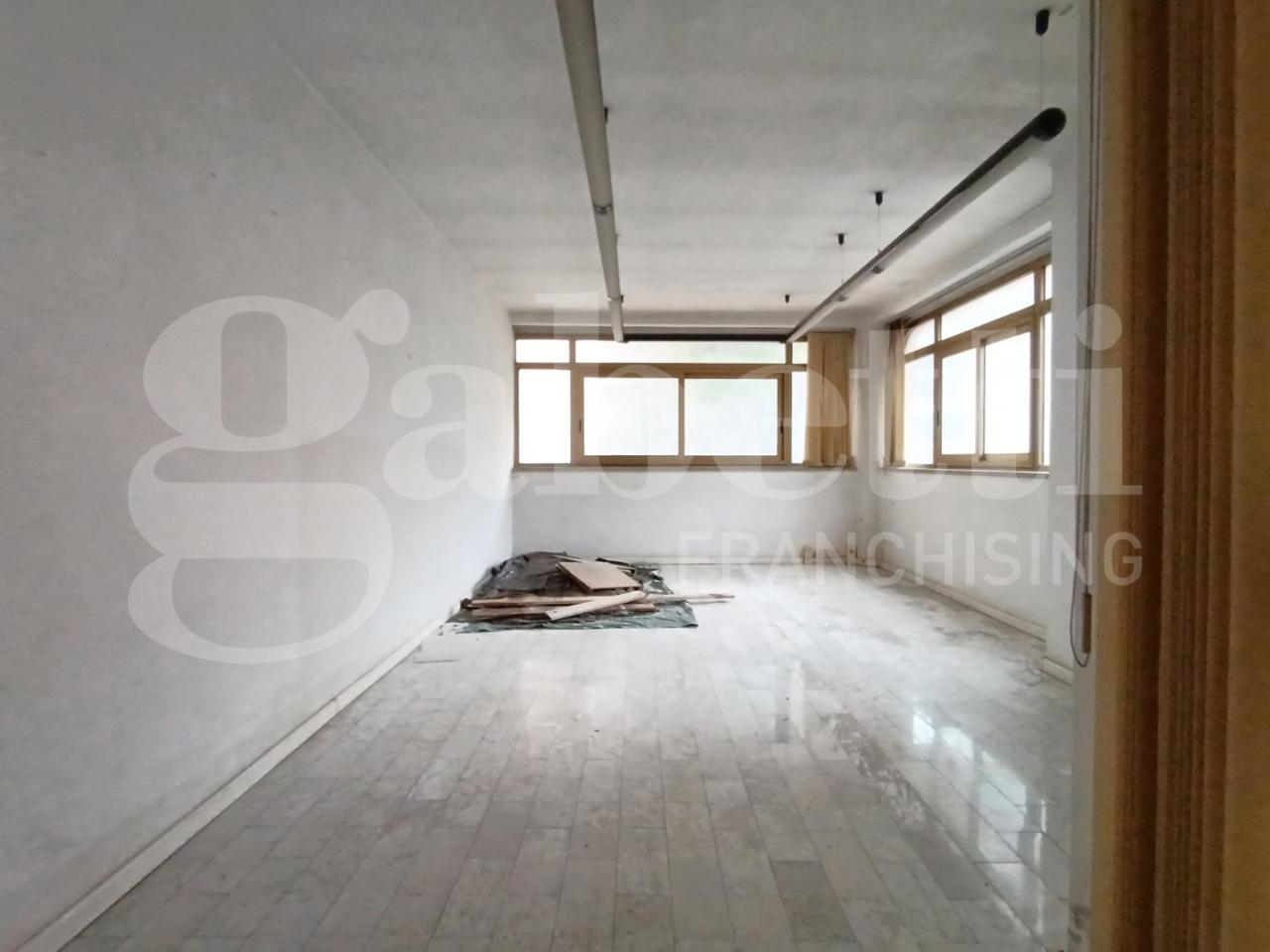 appartamento in vendita a Carrara