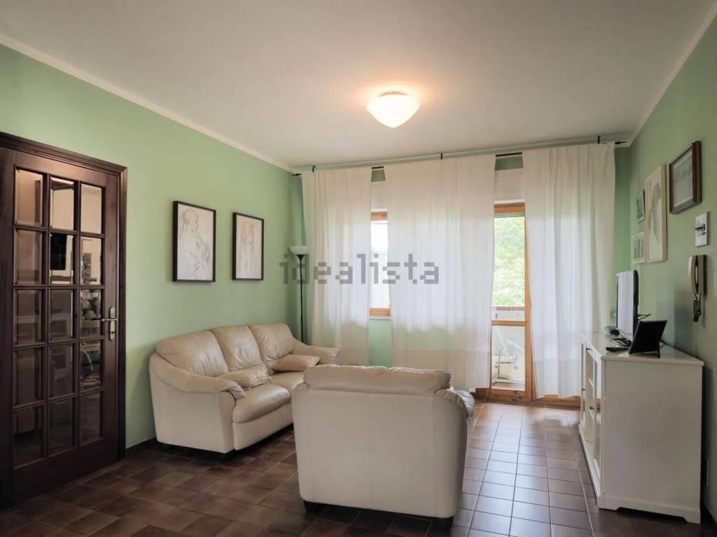 appartamento in vendita a Carrara in zona Bonascola