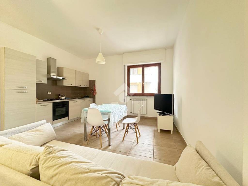 appartamento in vendita a Carrara in zona Marina di Carrara