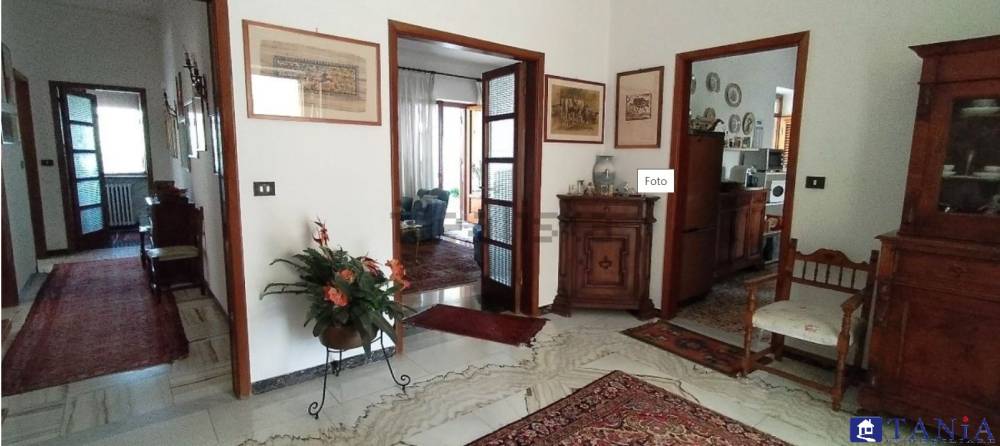 casa indipendente in vendita a Carrara in zona Marina di Carrara