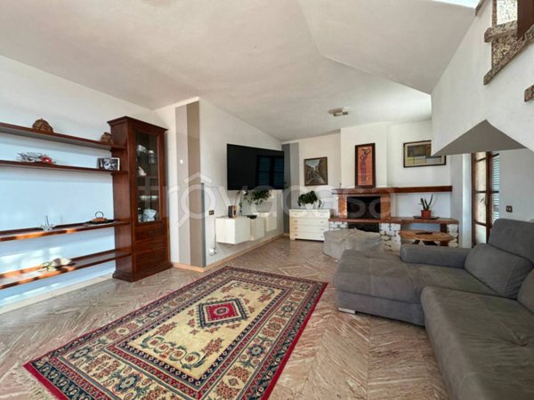 casa indipendente in vendita a Carrara in zona Fossone